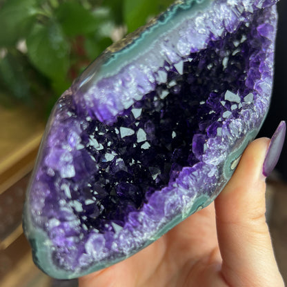 Amethyst Geode Cave