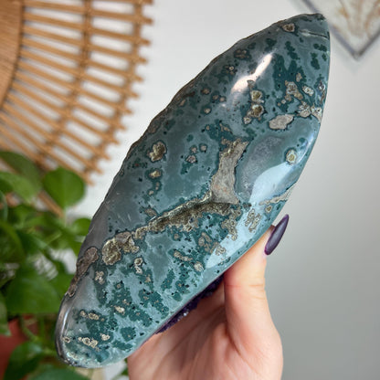 Amethyst Geode Cave