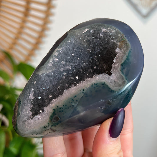 Druzy Agate Cave