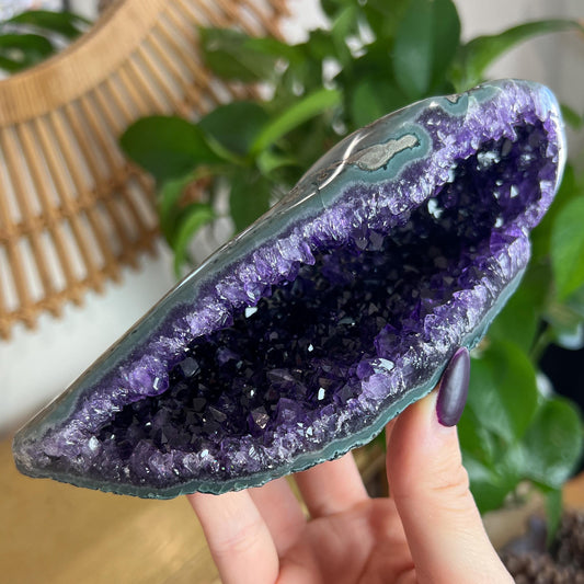 Amethyst Geode Cave