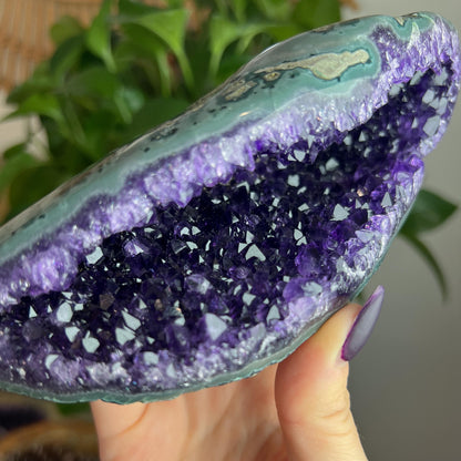 Amethyst Geode Cave