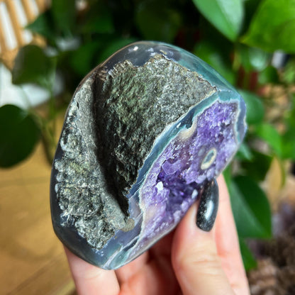 Amethyst Geode Cave