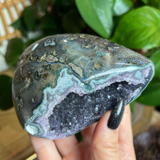 Druzy Amethyst Agate Cave