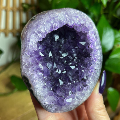 Amethyst Geode Cave