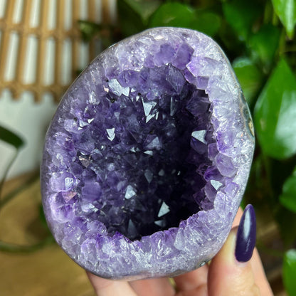 Amethyst Geode Cave