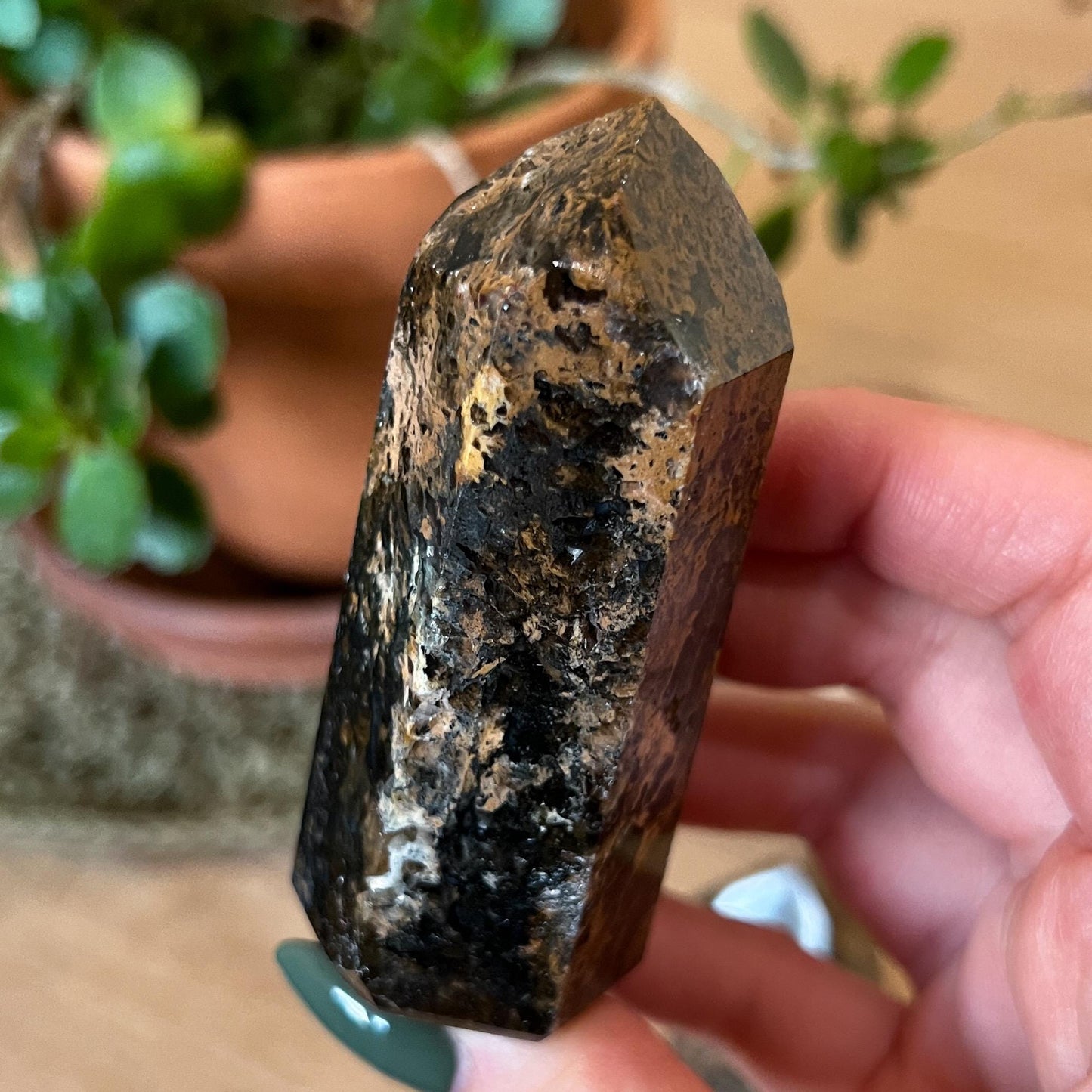 Mosaic Black Chalcedony Tower