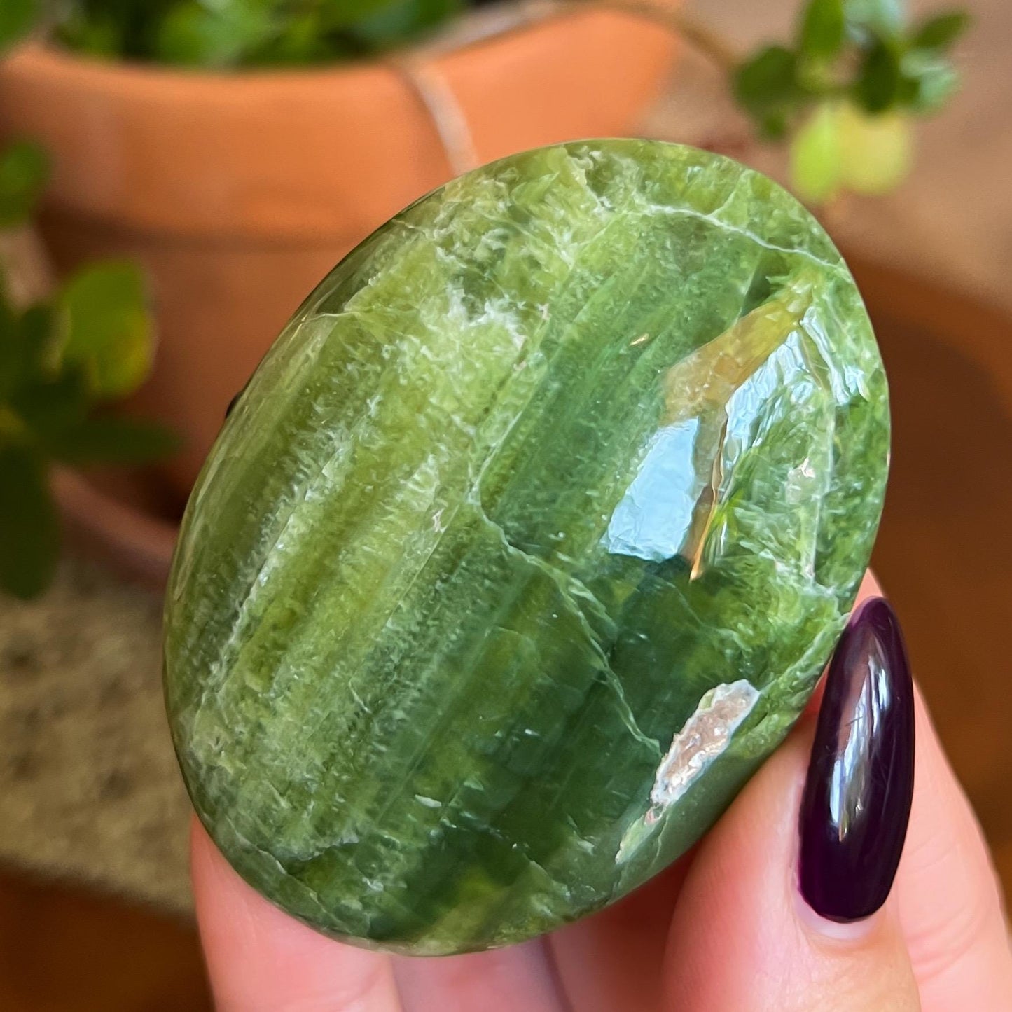 Green Tremolite Palm Stones