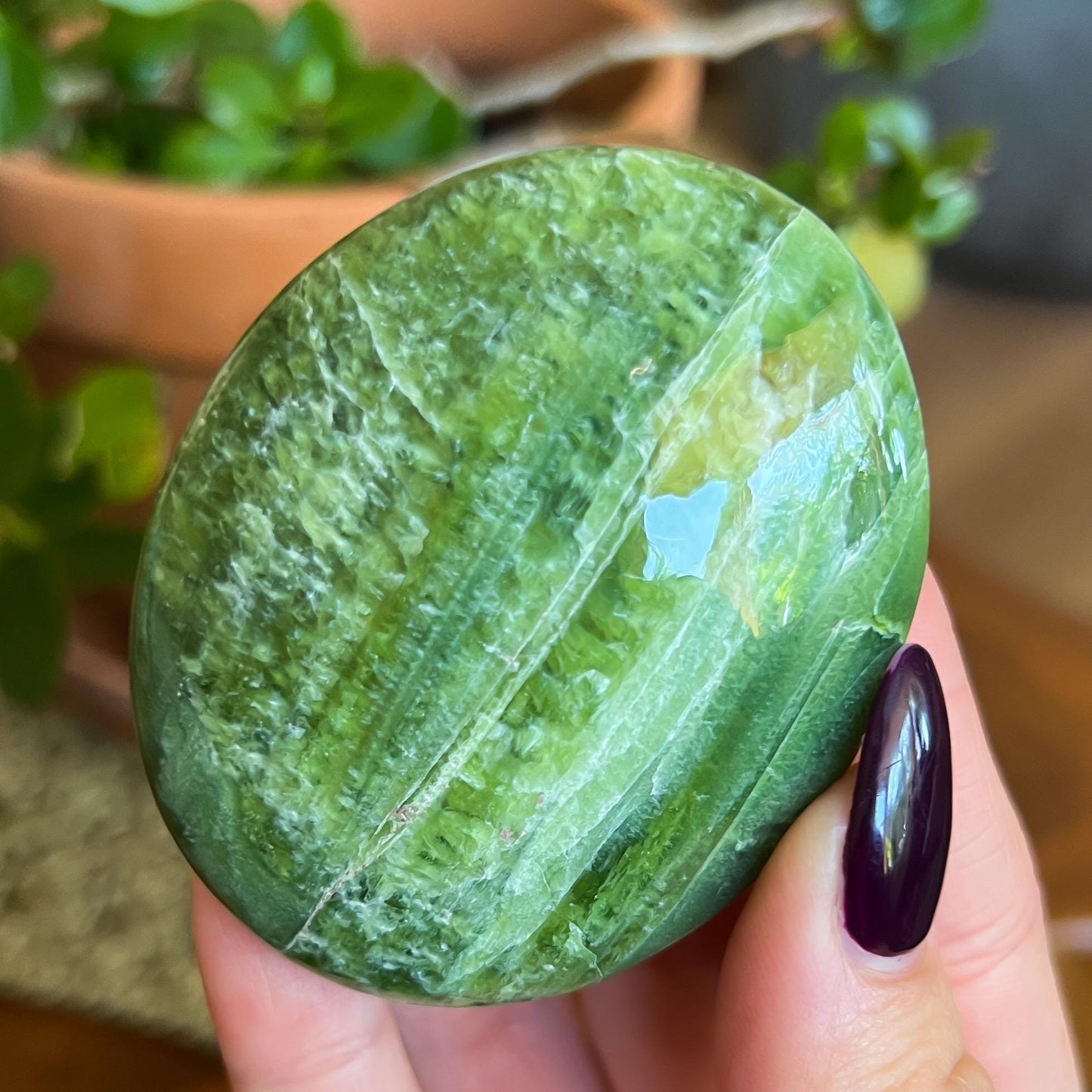 Green Tremolite Palm Stones