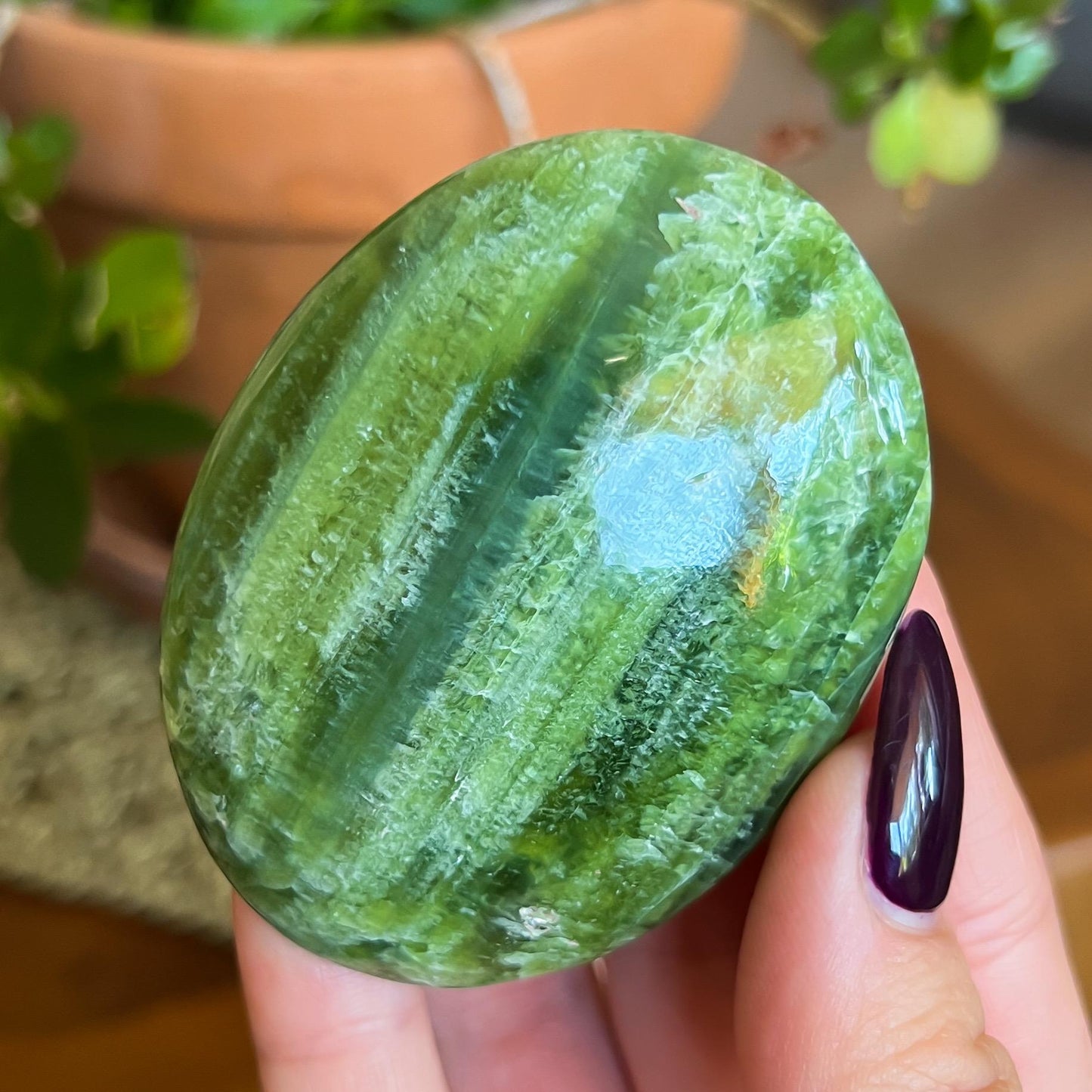 Green Tremolite Palm Stones