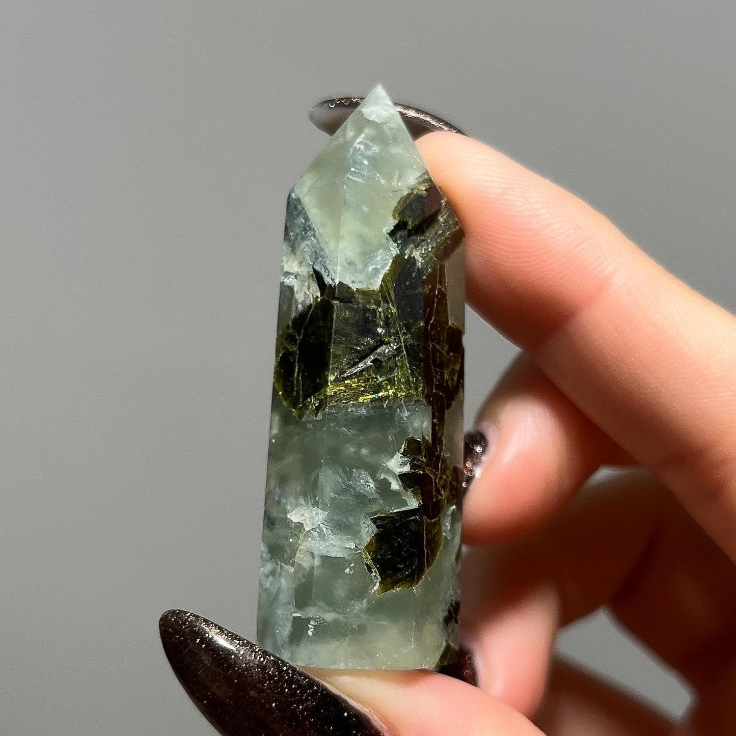 Prehnite with Epidote Point