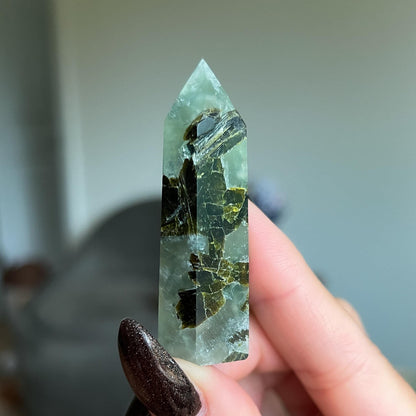Prehnite with Epidote Point