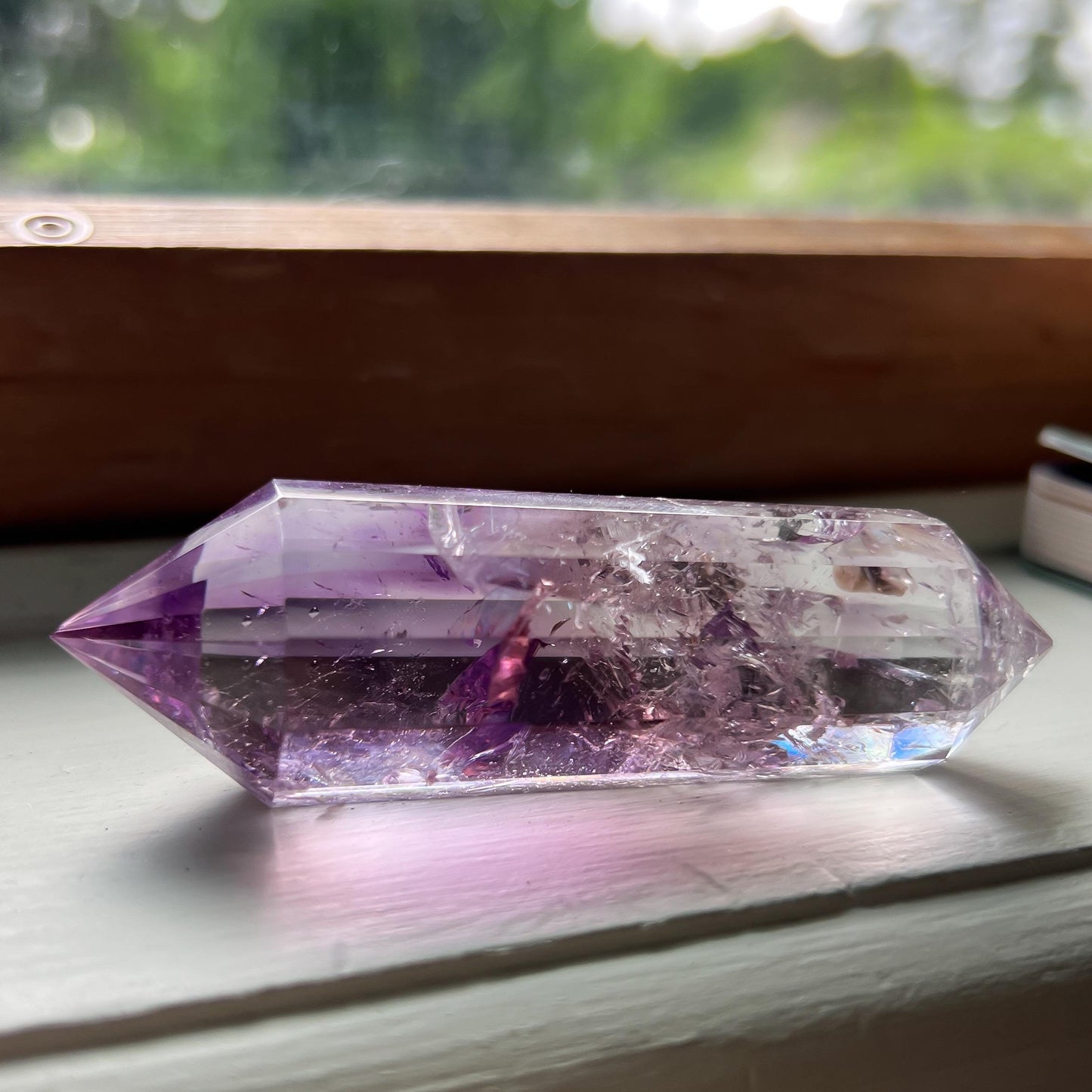 Rainbow Amethyst Vogel