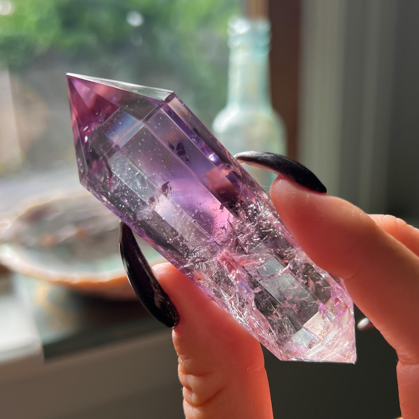 Rainbow Amethyst Vogel
