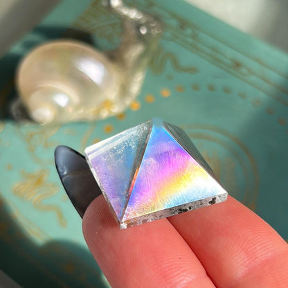 Aura Garden Quartz Pyramid