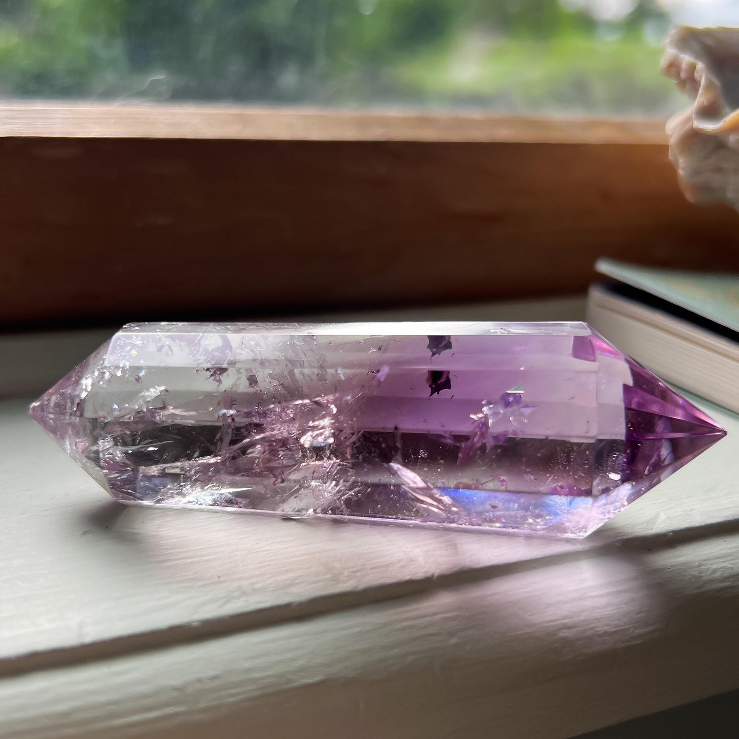 Rainbow Amethyst Vogel