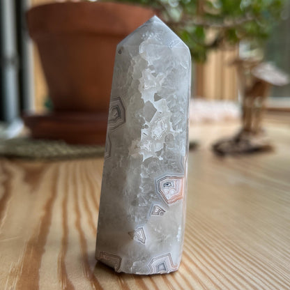 Crazy Lace Agate Tower